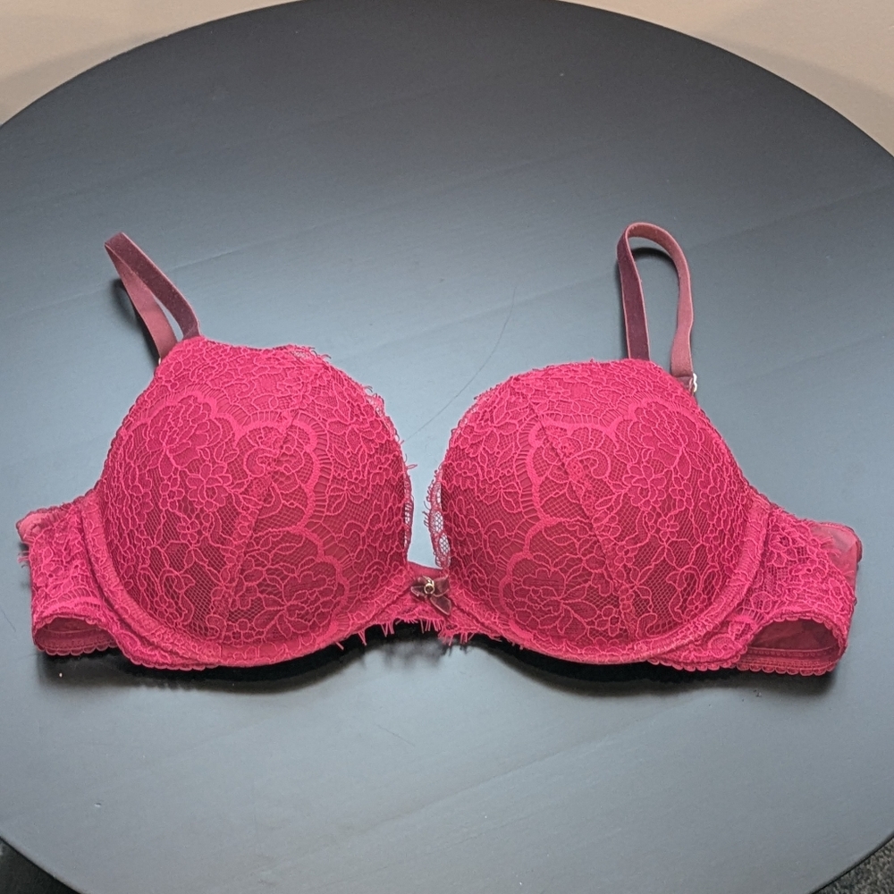 Victoria Secret Elegant Lace Bra in Burgundy